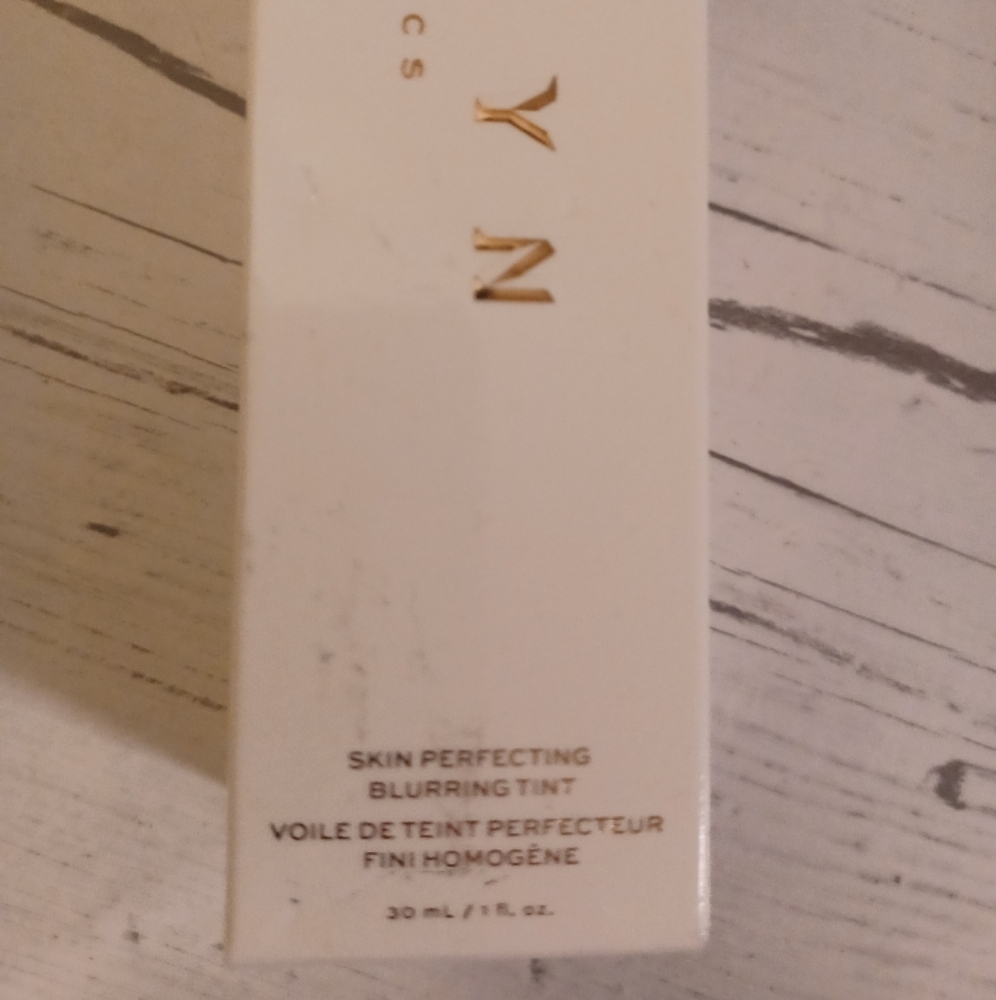 Jaclyn Cosmetics - Picture 3 of 6